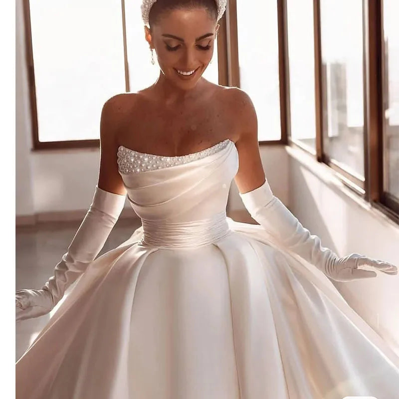 Boutique HOT SALE NEW White Color Luxury  Strapless Pearl Butterfly Tail Chapel Train Satin Gown Wedding Dress Evening Wedding Prom Party Bridal Formal Gown Women Luxury Apparel Supplies