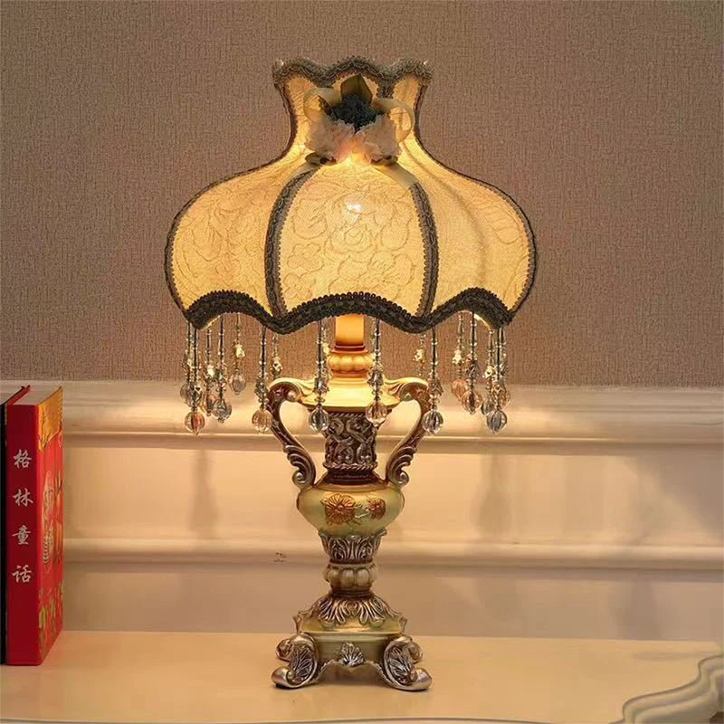Blue/White Color Home Villa Hotel Luxury Crystal Lampshade European Table Lamp Luxurious Living Room Bedroom Study Villa Hotels LED Retro Creativity Bedside Desk Light