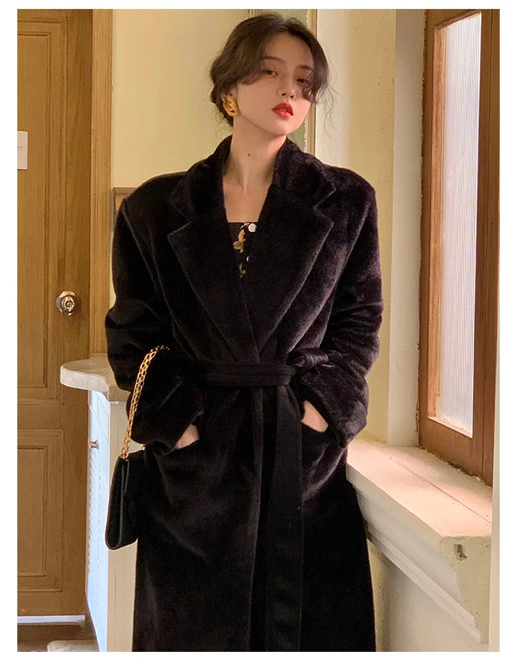 NEW Arrival Korean Fashion  Winter Oversized Long Black Soft Faux Fur Trench Coat for Women Long Sleeve Sashes Casual Stylish Ladies Winter Fashion Apparel Supplies
