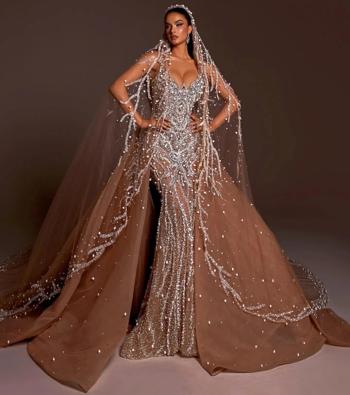Boutique HOT SALE  New Luxury Wedding Dress  Floor-Length Evening Party Prom Spaghetti Strap Illusion Backless Detachable Sweep Train Formal Mermaid Wedding Dress Ladies Luxury Apparel Supplies