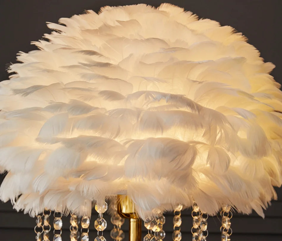 Pink/White Color Italian Modern Luxury Goose Feather Crystal Table Lamp Study Living Bedroom Decoration Lampshade Desk Lamp Bedside Eye Protection Reading Light