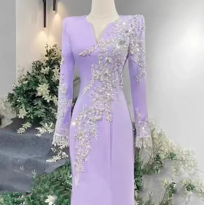 Mother of Bride Hot Selling Red/Purple Color V-Neck Long Sleeves Luxury Dress Beaded Lace Applique Mermaid Evening Party Gown with Sweep Train Ladies Formal Apparel Clothing Supplies