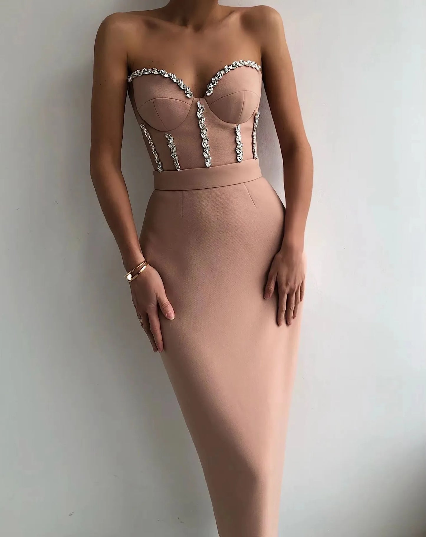 NEW White/Black/Beige/Red Color Summer Autumn Clothes Bandage Bodycon New Elegant Beading Party Evening Club Midi Dresses Sexy Strapless Women Dress