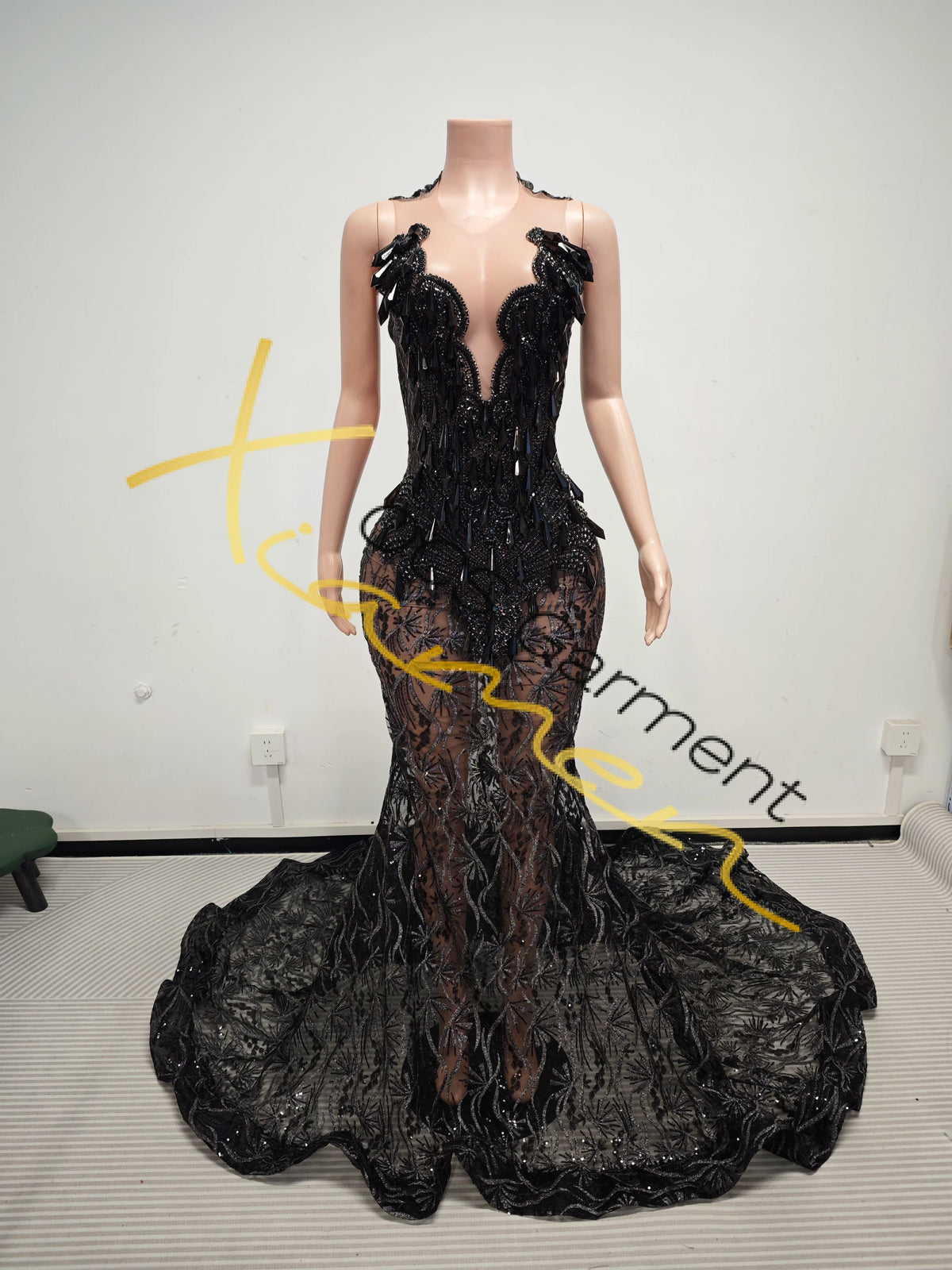 Boutique Gala HOT SALE  NEW Arrivals 20 Colors Luxury See Through  Black Rhinestone Deep V Cut Mermaid Top Quality Celebrities Red Carpet Prom Dress Sheer Mesh Lace Beaded Fringe Long Train Pageant Evening Formal Gown