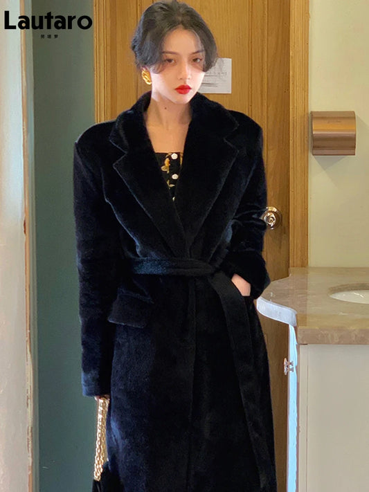 NEW Arrival Korean Fashion  Winter Oversized Long Black Soft Faux Fur Trench Coat for Women Long Sleeve Sashes Casual Stylish Ladies Winter Fashion Apparel Supplies
