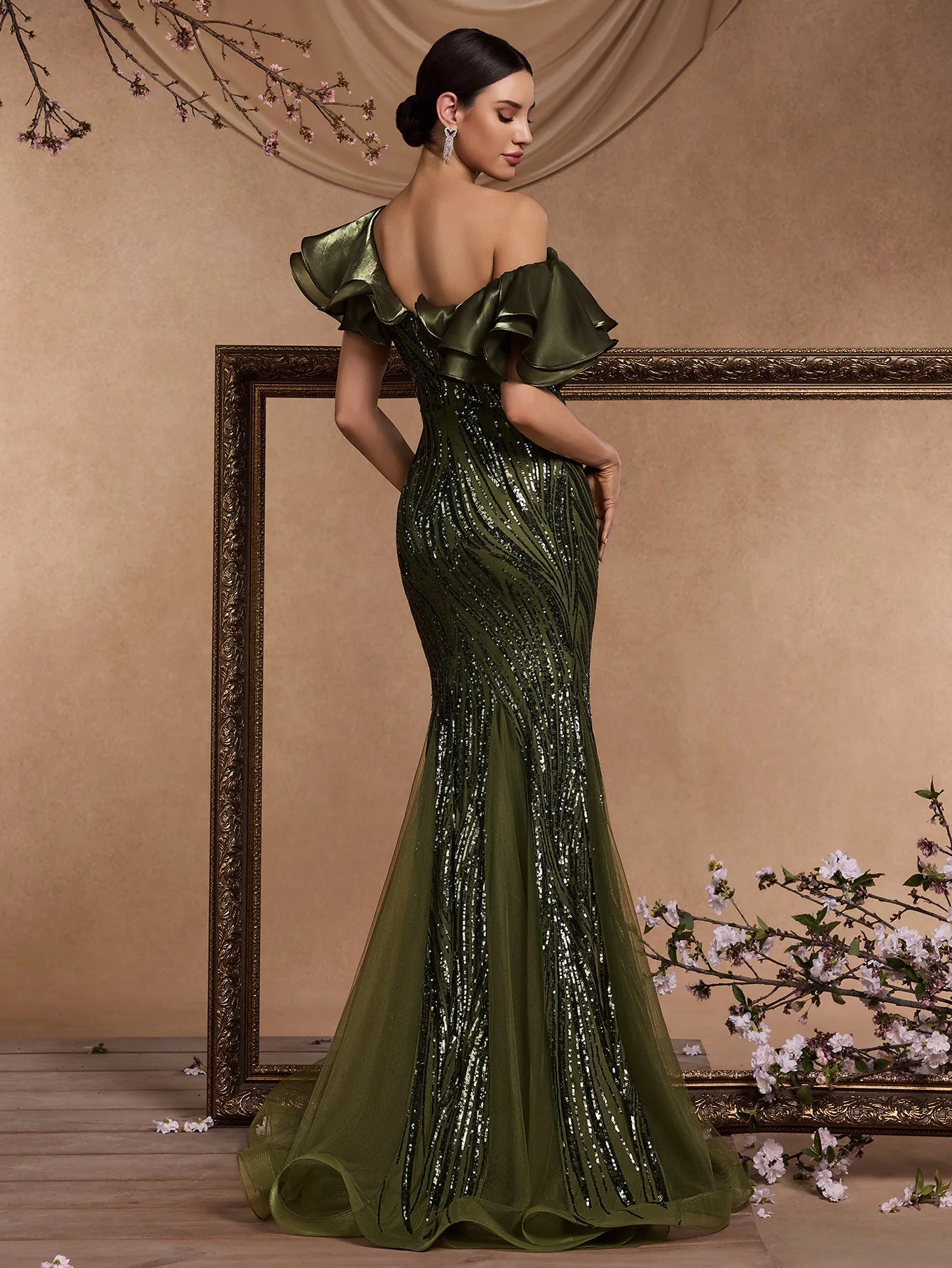 Mother of  Bride Luxury Gowns 3 Colors for Women Evening Wedding Guest Party Dresses Elegant Ruffle Sleeve Sequin Backless Formal Dress Mermaid Gowns Ladies Formal Apparel Supplies