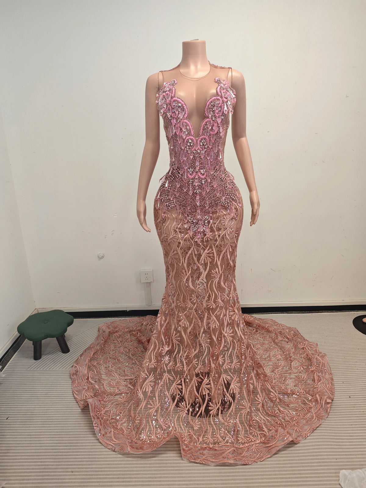 Boutique Gala HOT SALE  NEW Arrivals 20 Colors Luxury See Through  Black Rhinestone Deep V Cut Mermaid Top Quality Celebrities Red Carpet Prom Dress Sheer Mesh Lace Beaded Fringe Long Train Pageant Evening Formal Gown