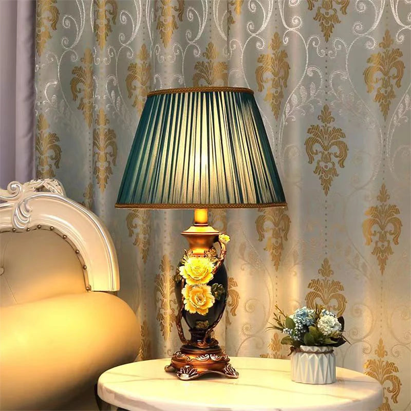 Green/Brown Color Home Villa Bedroom Bedside Living Room Luxury Lampshade European Table Lamp Luxurious Living Room Bedroom Study Villa Hotels LED Retro Creativity Bedside Desk Light.