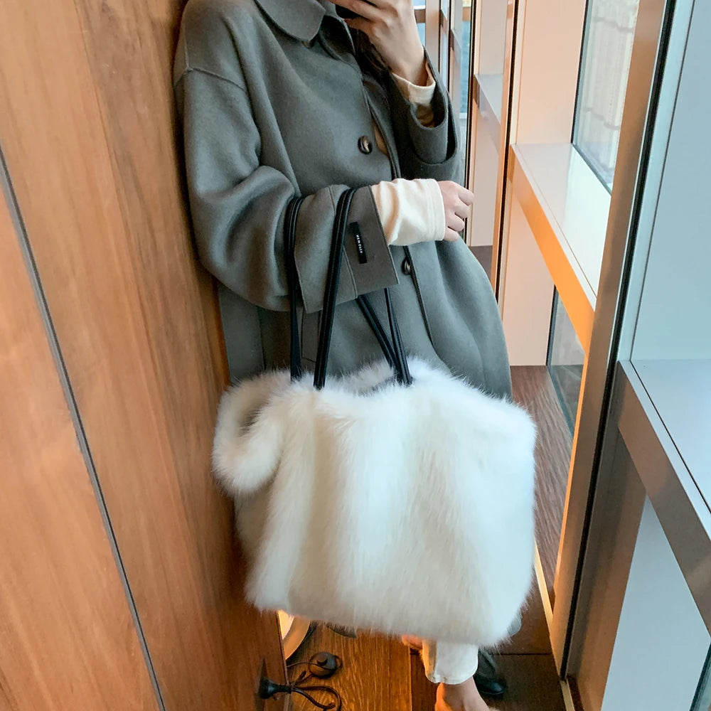 New Luxury Women Girls Real Mink Fur Shoulder Bag Totes Handbag Brand Party Bag Ladies Natural Mink Fur Hand Bags Luxury Versalite Designer Evening Bag Female Ladies Luxury Fashion Clothing Accessories Products