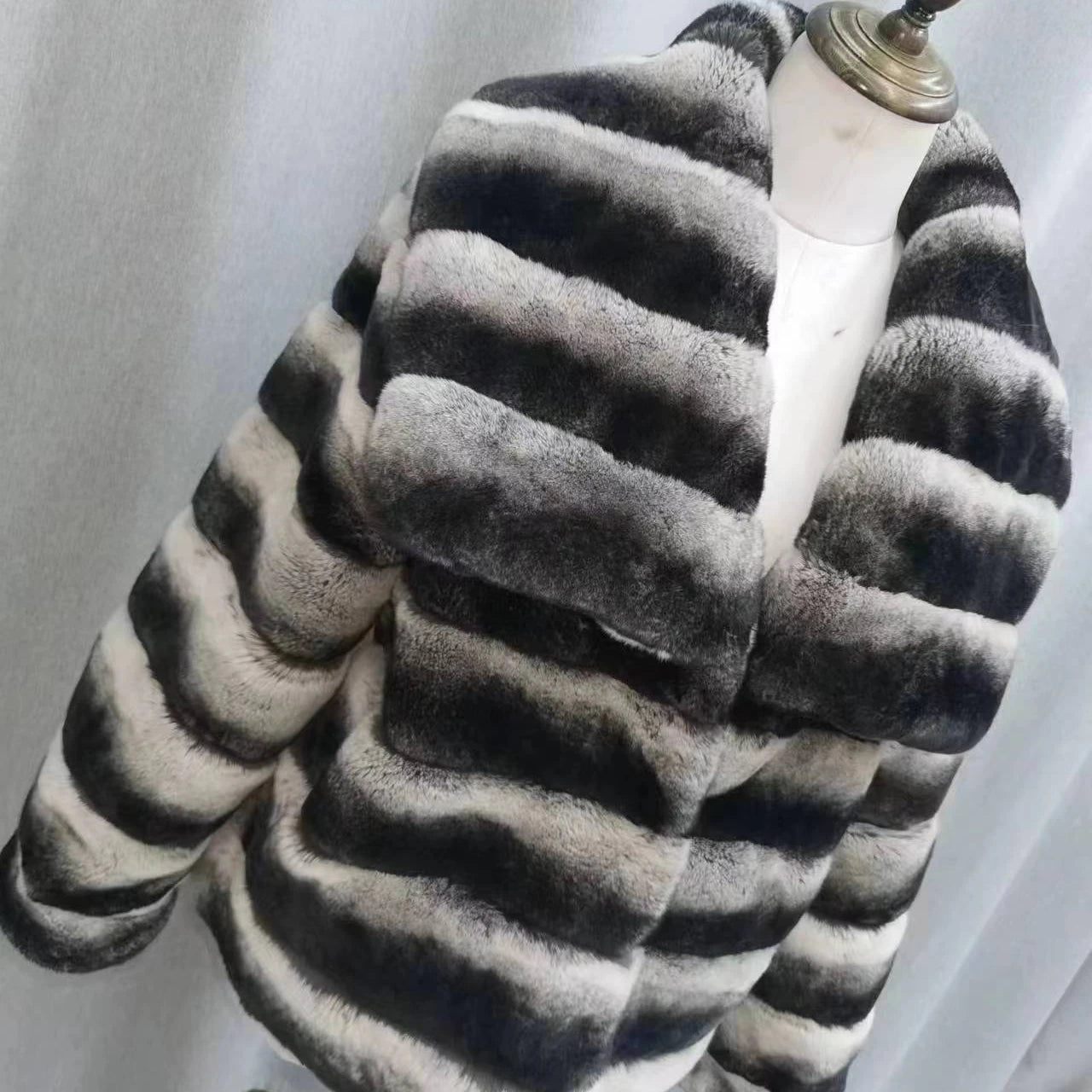Boutique Gala HOT SALE S-3XL Women's High Level Natural Rex Rabbit Chinchilla Real Fur Coat Dyed  Color Winter Warm Long  Fur Overcoat Outerwear Jacket Ladies Luxury Apparel Supplies
