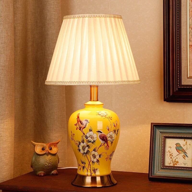 Home Villa Hotel Living Room Bedside Luxury Lampshade 100% Ceramics Contemporary Ceramics Table Lamp American Style Living Room Bedroom Bedside Desk Light Hotel Art Decorative Lighting Accessories.