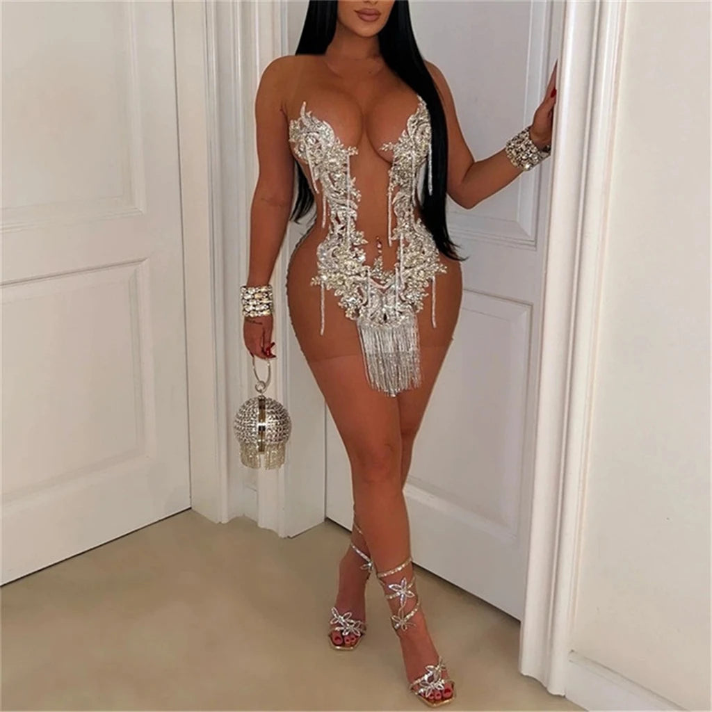 S-2XL Black/White Color Women Sexy Hot  O-Neck Sequined Tassel Mini Dress Sleeveless Mesh See Through Sexy Pencil Dresses Evening Party Night Clubwear Prom Sexy Gowns