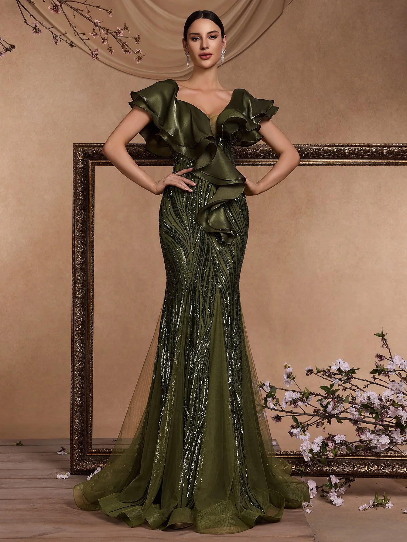 Mother of  Bride Luxury Gowns 3 Colors for Women Evening Wedding Guest Party Dresses Elegant Ruffle Sleeve Sequin Backless Formal Dress Mermaid Gowns Ladies Formal Apparel Supplies