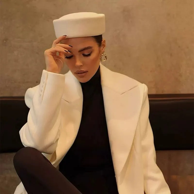Vintage Hard Top Flat Fedoras White Hats Women Wool Felt Berets Hat Wedding Cocktail Party Medicine Box Hats Charm Exquisite Top Cap Ladies Apparel Accessories