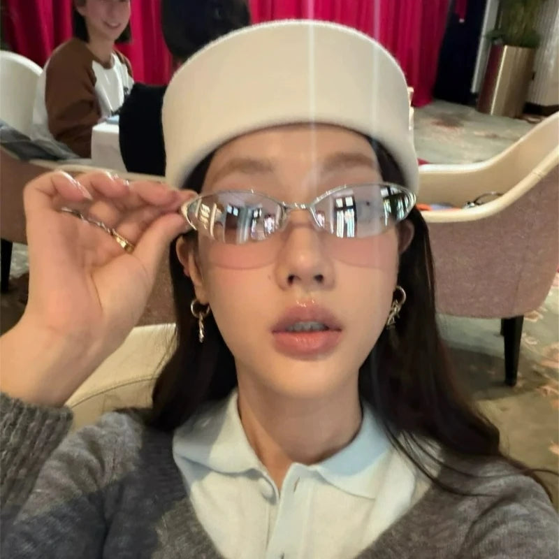 Vintage Hard Top Flat Fedoras White Hats Women Wool Felt Berets Hat Wedding Cocktail Party Medicine Box Hats Charm Exquisite Top Cap Ladies Apparel Accessories