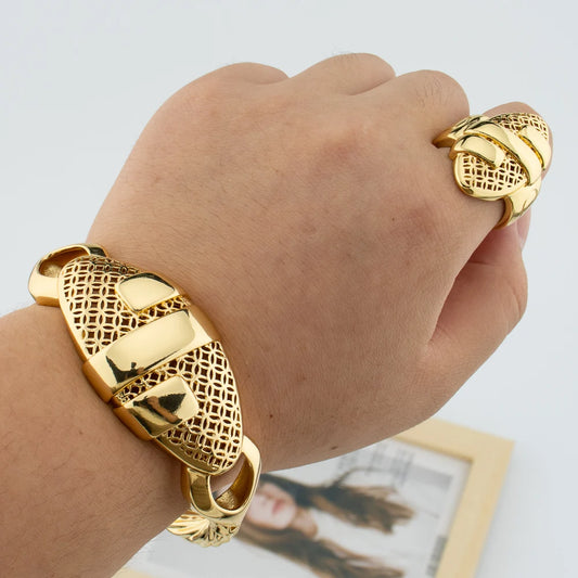 NEW 4PCS Set 18K Gold Plated Silver Cuff Bangle With Ring For Women Bracelet Jewelry Nigerian Wedding Party Gift Dubai Hollow Out Design Bracelet African Ladies Luxury Jewelry Sets