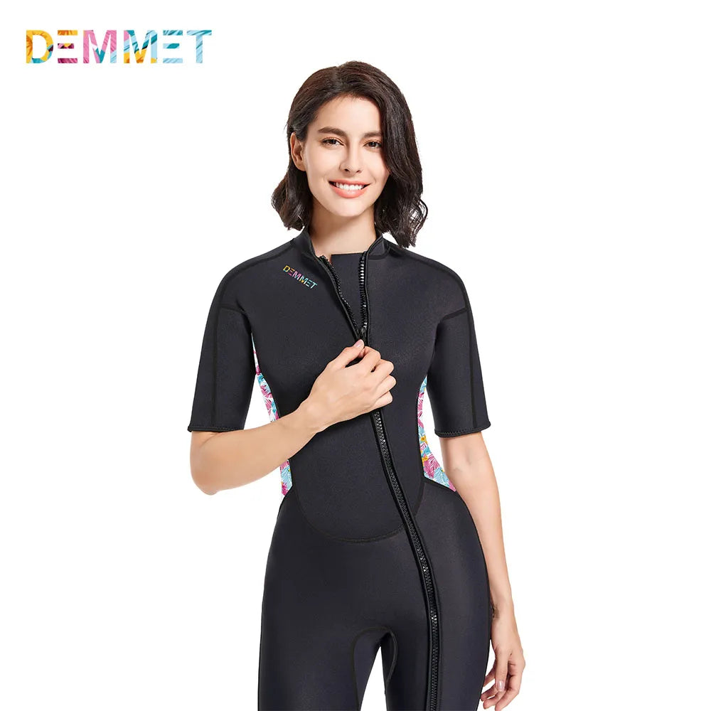 1.5MM Neoprene Women's S-XL Wetsuit Short-Sleeve Full Body Diving Scuba Suit Women Printed Front-Zip UV Sun Protection Warm Swimming Snorkeling Training Suit Water Sports Apparel Clothing Supplies