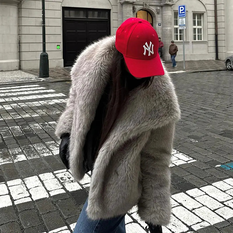 NEW Arrivals Winter Iconic Blogger Girls Snow Clothes Supplies Fashion Fluffy Square Collar Faux Fur Coat Women Ins Hot Chic Girls Fox Fur Jacket Outerwear Female Women Luxury Fashion Clothing Products