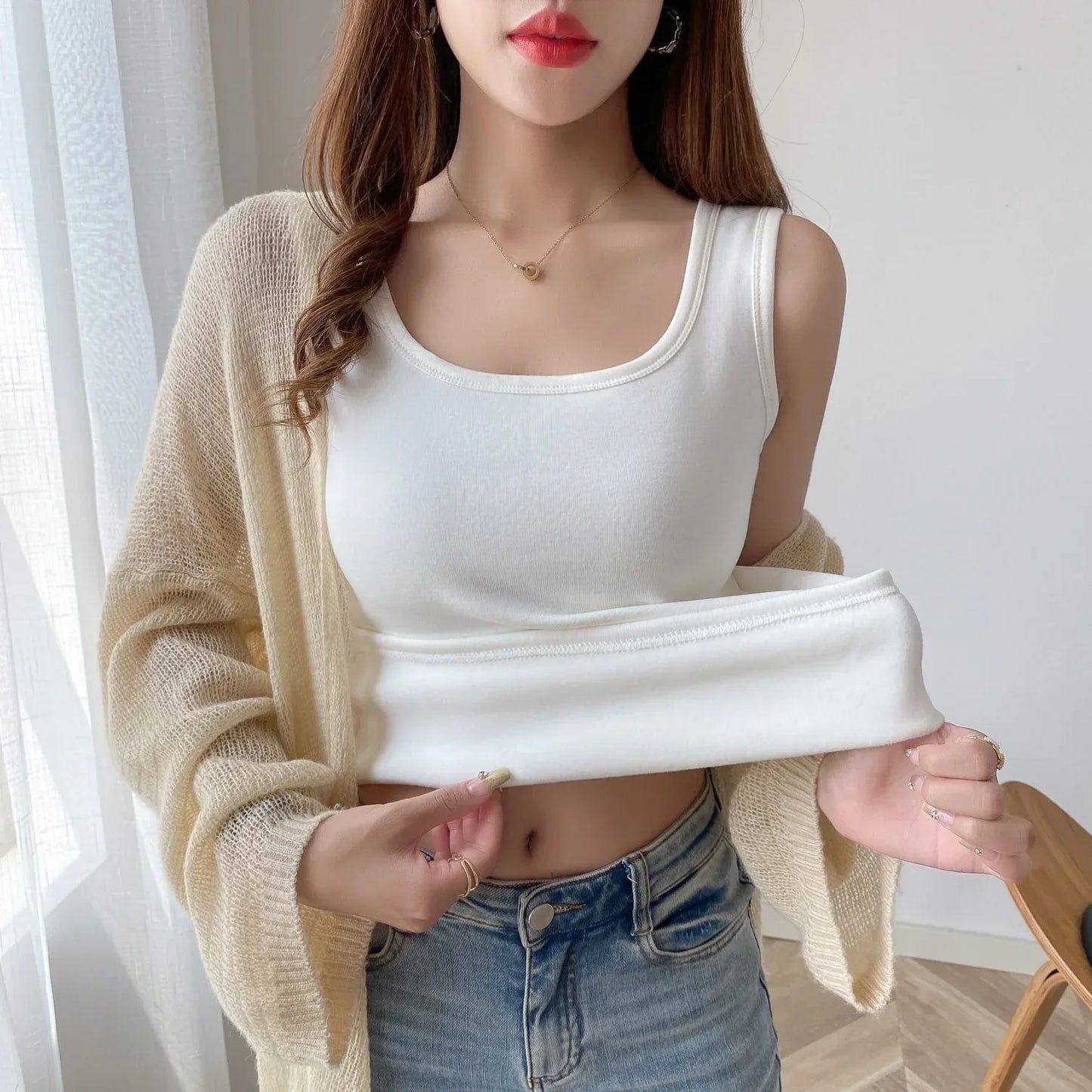 NEW Arrivals Women Thermal Winter Warm Underwear Solid Color Thermal Casual Nightwear Sexy Elasticity Female Thin Velvet T-Shirt Sleeveless Tops Girls Fashion Clothing Supplies