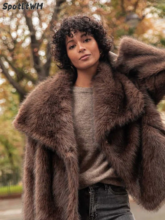 NEW Arrivals Women Retro Collar Long Sleeved Buttons Women's Faux Fur Coats Winter Snow Outerwear Thick Warm Solid Color Fury Jacket Female High Street Ladies Girls Luxury Fashion Clothing Supplies