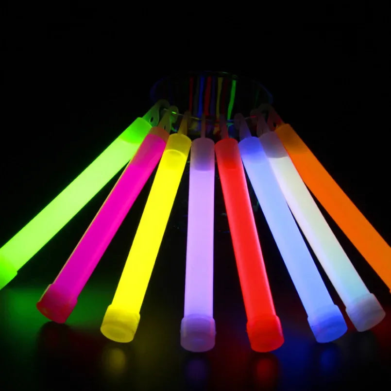 20-50 PCS Set Glow Sticks with Hook 6 inch Fluorescence Light for Hiking Camping Outdoor Survival SOS Emergency Concert Music Festival Wedding Birthday Party Rave Party Light Glowing Sticks