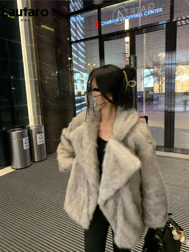 High Quality Luxury Autumn Winter Warm Snow Clothes Oversized Loose Casual Soft Thick Warm Hairy Faux Fox Fur Coat Women Long Sleeve Fluffy Jacket Female Girls Luxury Fashion Clothing Products