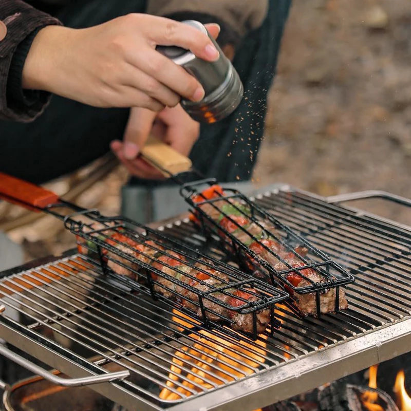 Outdoor Wooden Handle Barbecue Cage Camping Meat and Vegetable Barbecue Net Rack Picnic Barbeque Tools