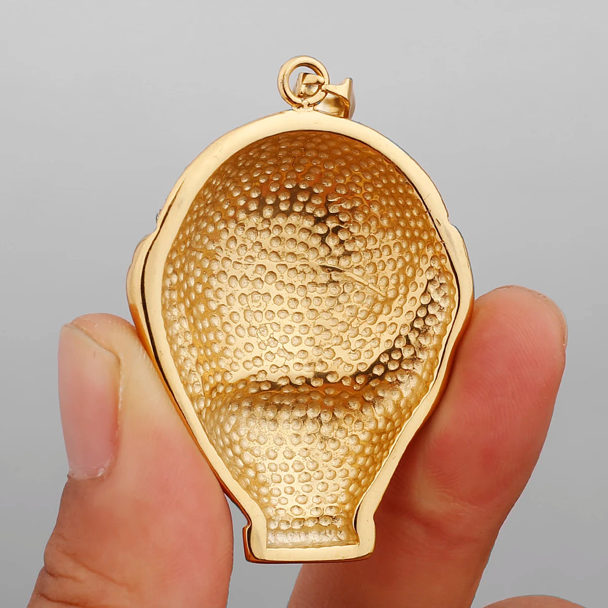 Hip-Hop Trend Golden Hand Basketball Necklace + Chain Stainless Steel Pendant Men's Fashion Street Hip-Hop Rap Male Pendant Necklace Jewelry Accessories