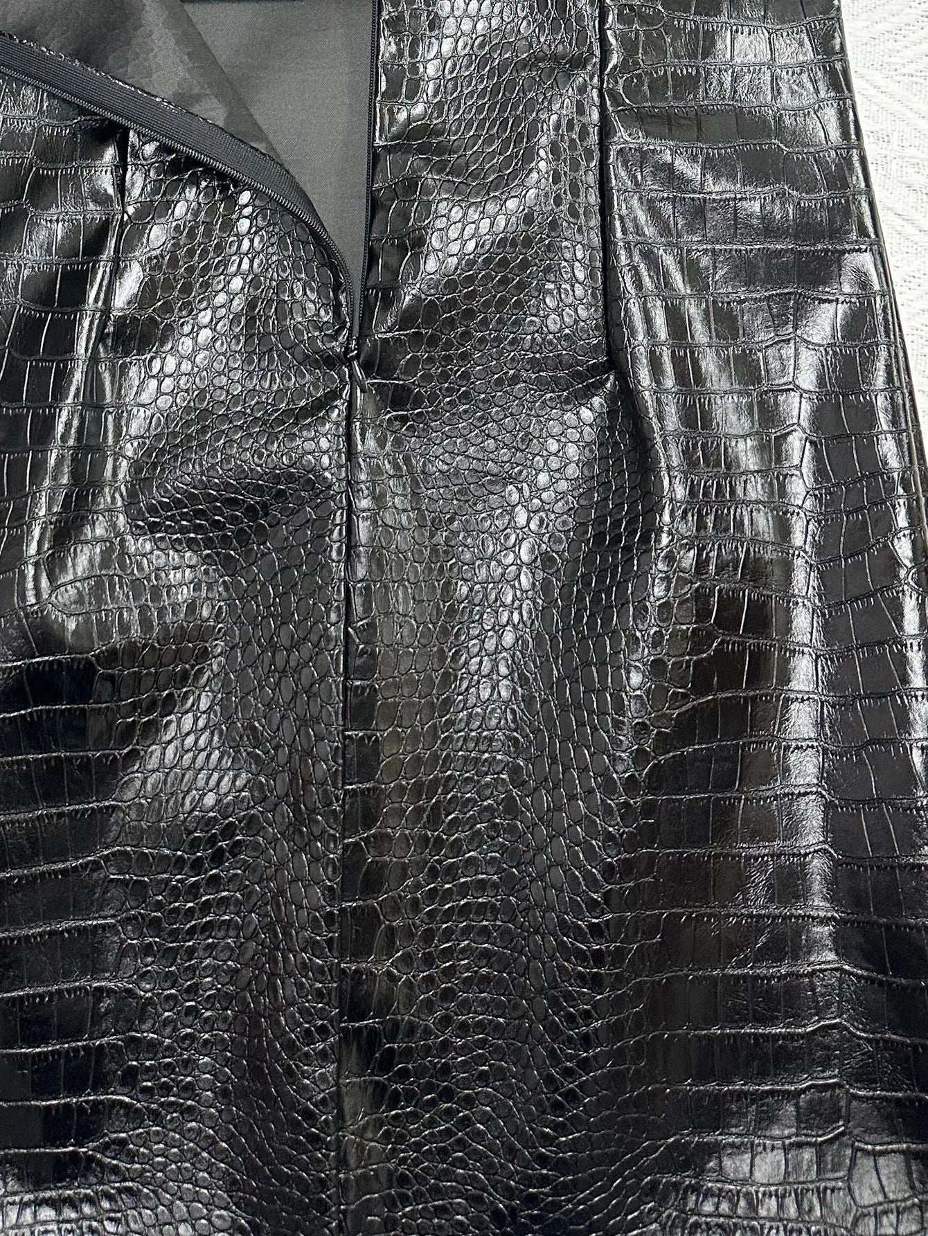 BEST PRICE New Artificial Leather Crocodile PU Leather Sleeveless V-Neck Vest Dress High-Waisted Mini Dress Evening Cocktail Party Night Clubwear Dress Ladies Sexy Apparel Supplies