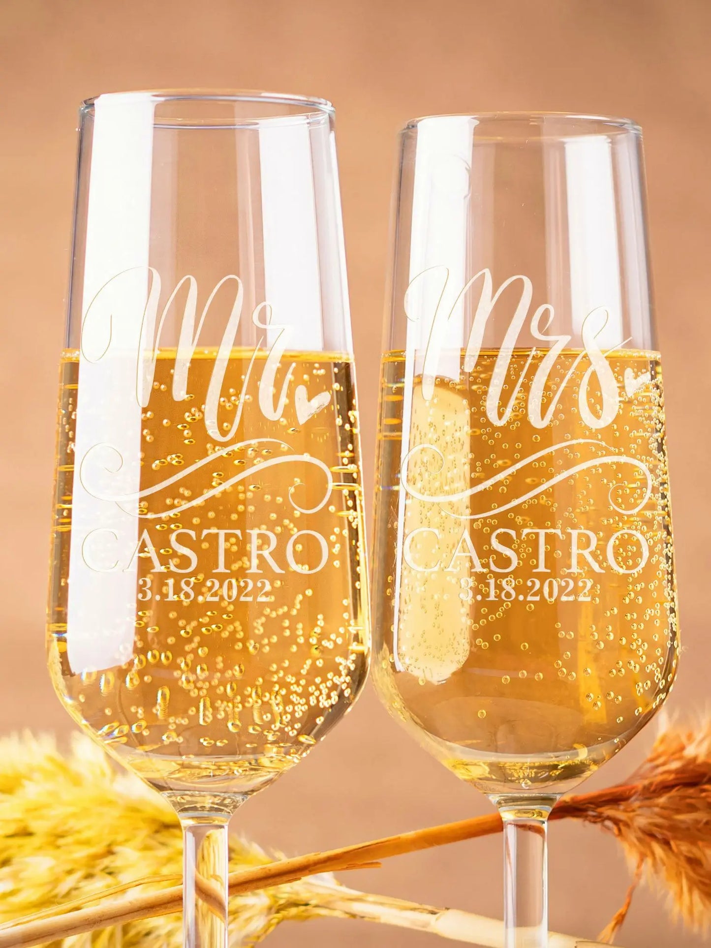 2 PCS Set PERSONALIZED Mr. And Mrs. Names/Dates Wedding Toasting Flutes Wedding Party Glasses Custom Bride and Groom Toasting Glasses Celebration Glassware Barware Accessories