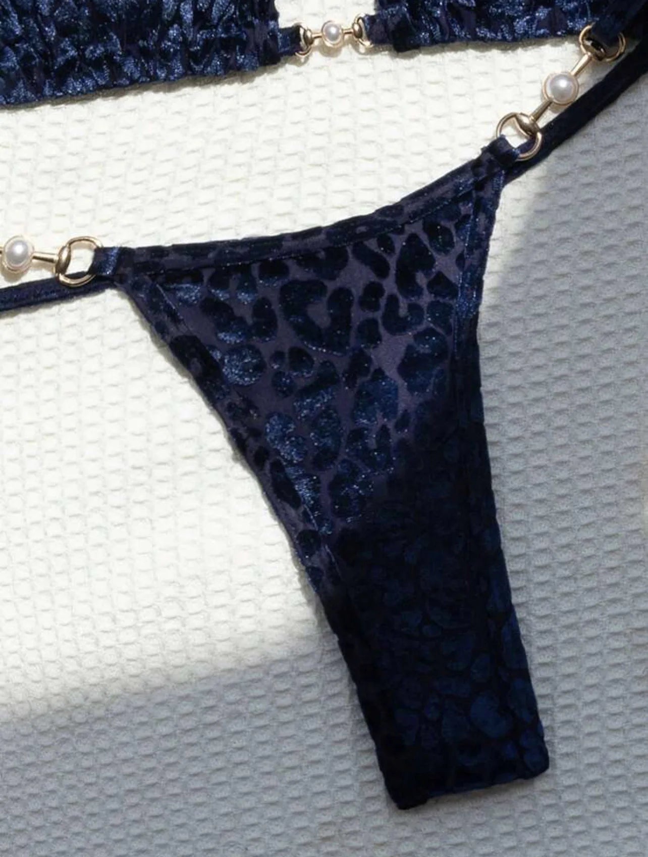 Brazilian Summer Women Leopard Pearl Bathing Suit Beachwear Thong Two Pieces Set Special Fabric Halter Neck Swimwear Bikini