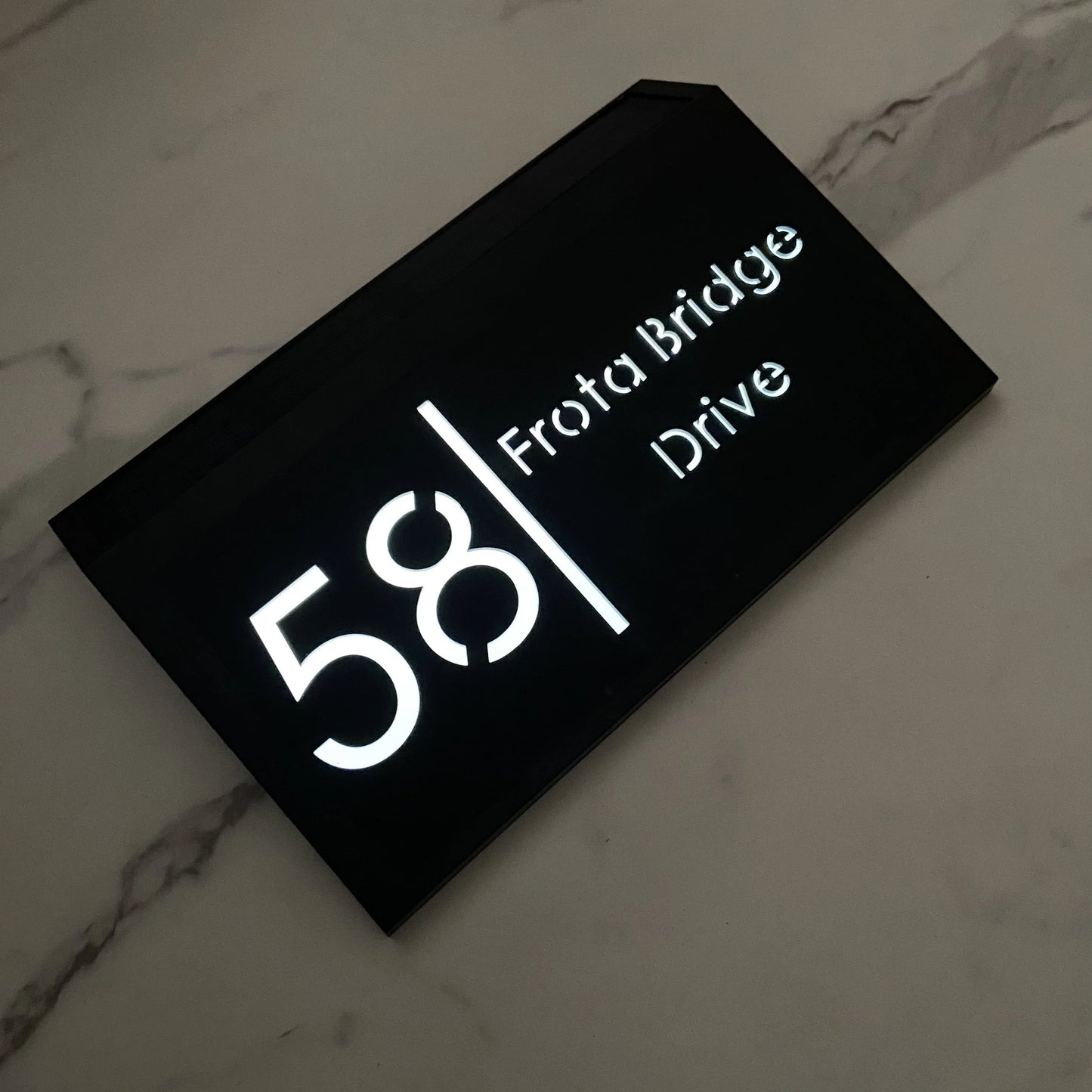 Matte Black/Glossy Gray Color 28cmx18cm Custom Solar LED Powered LED Lights Address Plaque, Modern Acrylic House Number Plate, Durable Outdoor Waterproof Door & Wall Sign Home