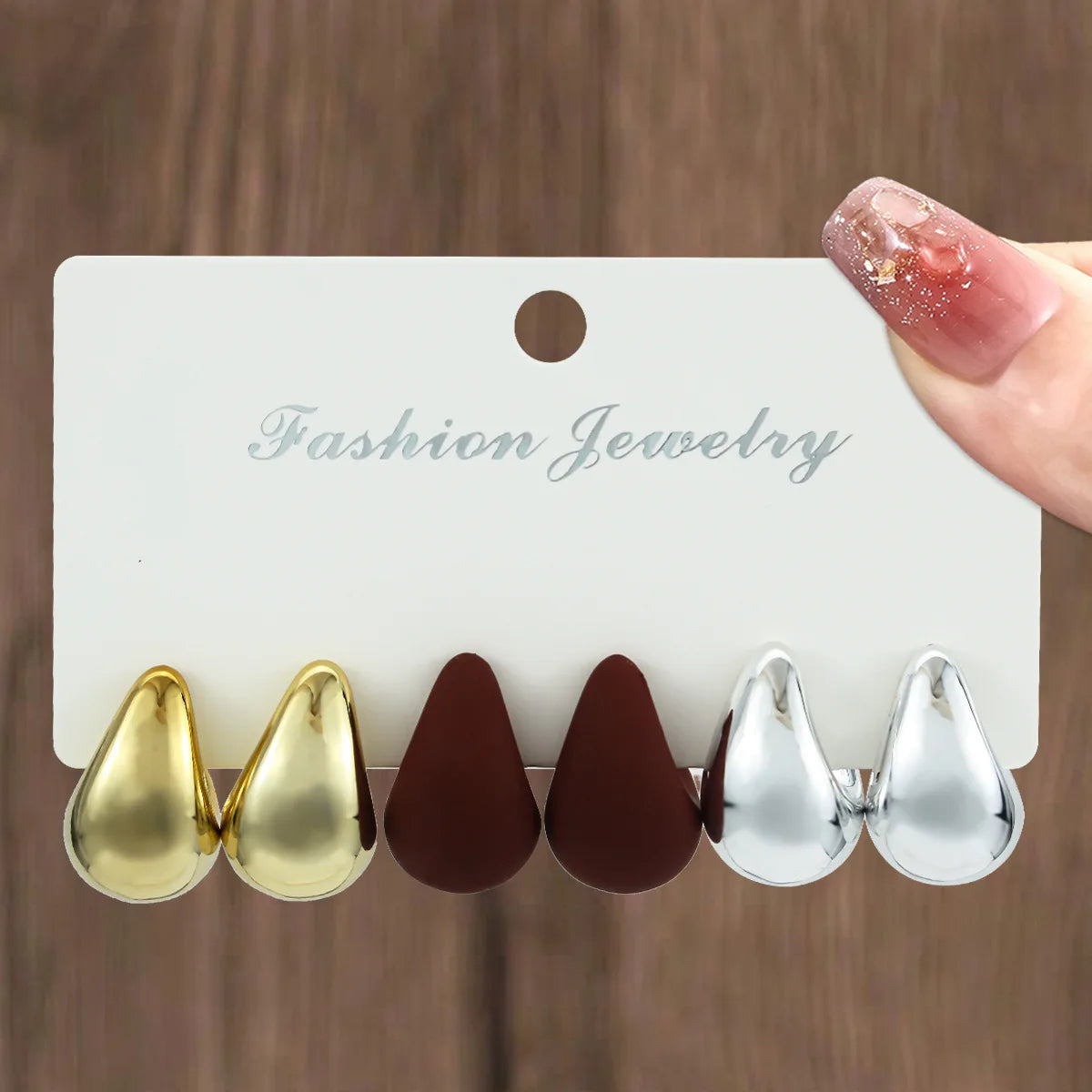 6pcs Fashionable French Vintage Earrings for Women - Classic Creative Water Drop-Shaped, High-End Versatile Stud & Earring Set