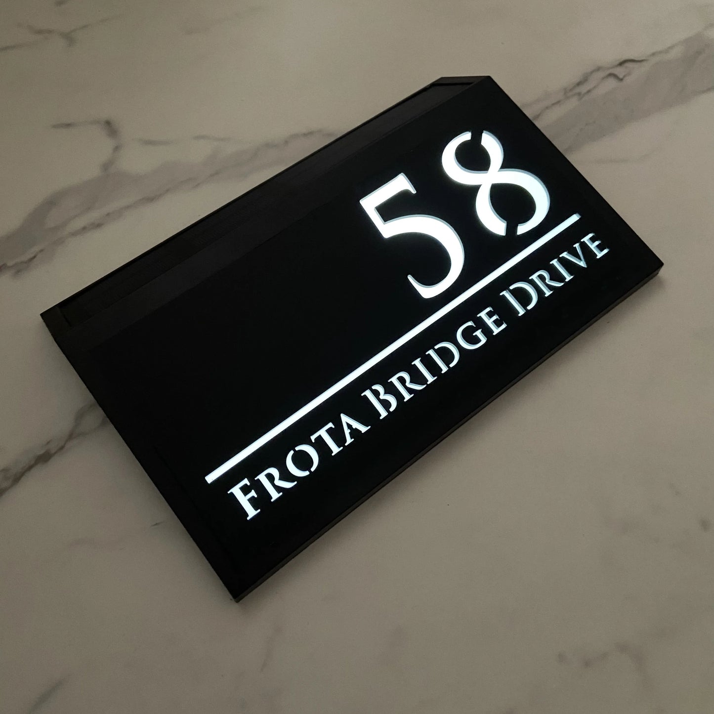 Matte Black/Glossy Gray Color 28cmx18cm Custom Solar LED Powered LED Lights Address Plaque, Modern Acrylic House Number Plate, Durable Outdoor Waterproof Door & Wall Sign Home
