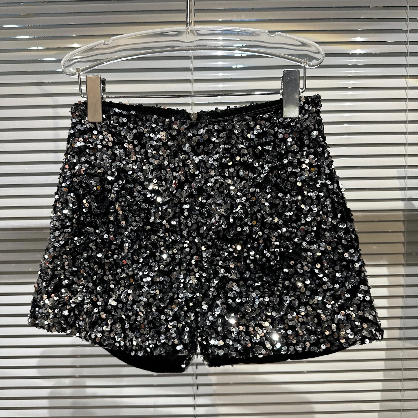 New Arrivals Sexy Clubwear Shorts Ladies Luxury Sequins Shorts Loose High Waist Streetwear Wide Leg Short Pants Sliver Black Women Girls Clothing