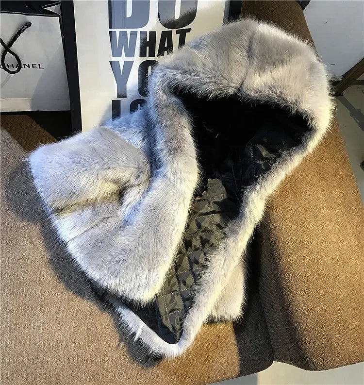 NEW Arrivals 2-14yrs Old Girl Fur Coat Winter Warm Snow Outerwear Children Cotton-Padded Italian Style Boys and Girls Mink Hair Hooded Fur Coat Short Baby Fur Coat Children Luxury Fashion Clothing Supplies
