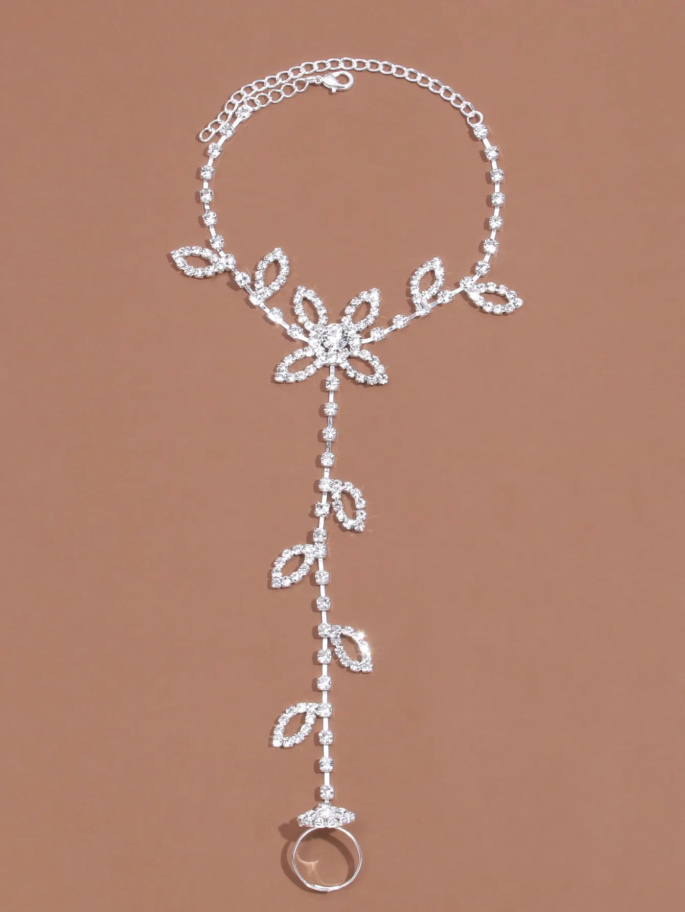 NEW Arrivals Summer 1Pcs Rhinestone Leaf Finger Anklet for Women Luxury Silver Color Leaf Hand Harness Bracelet Jewelry Gift Female Girls Summer Beach Footwear Casual Streetwear Fashion Apparel Accessories Supplies