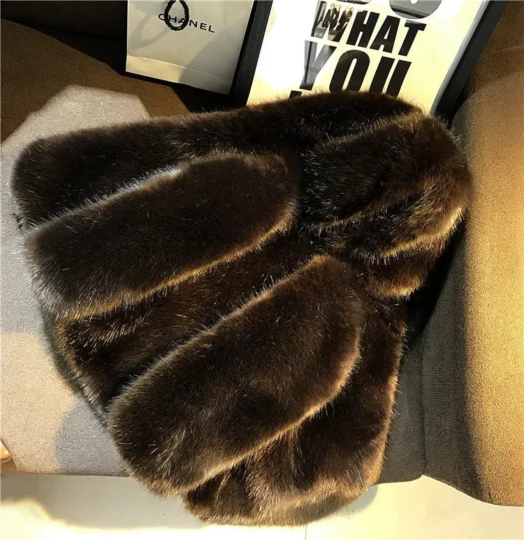NEW Arrivals 2-14yrs Old Girl Fur Coat Winter Warm Snow Outerwear Children Cotton-Padded Italian Style Boys and Girls Mink Hair Hooded Fur Coat Short Baby Fur Coat Children Luxury Fashion Clothing Supplies