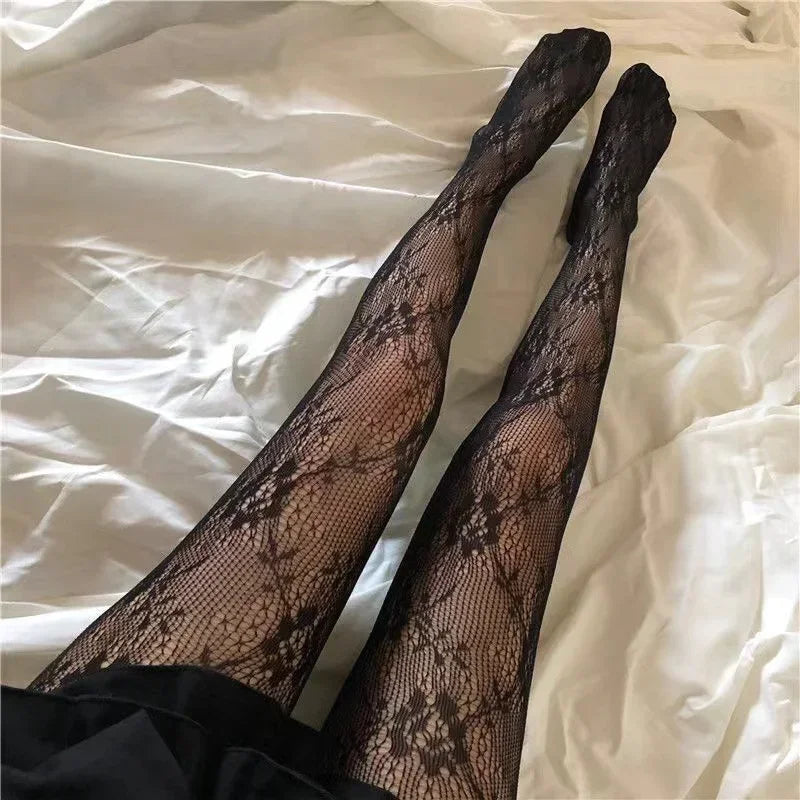 Black/White Color Sexy Lolita Hollowed Lace Mesh Stockings Bottomed Pantyhose Japanese Goth Floral Rattan Stocking Hot Classic Tights