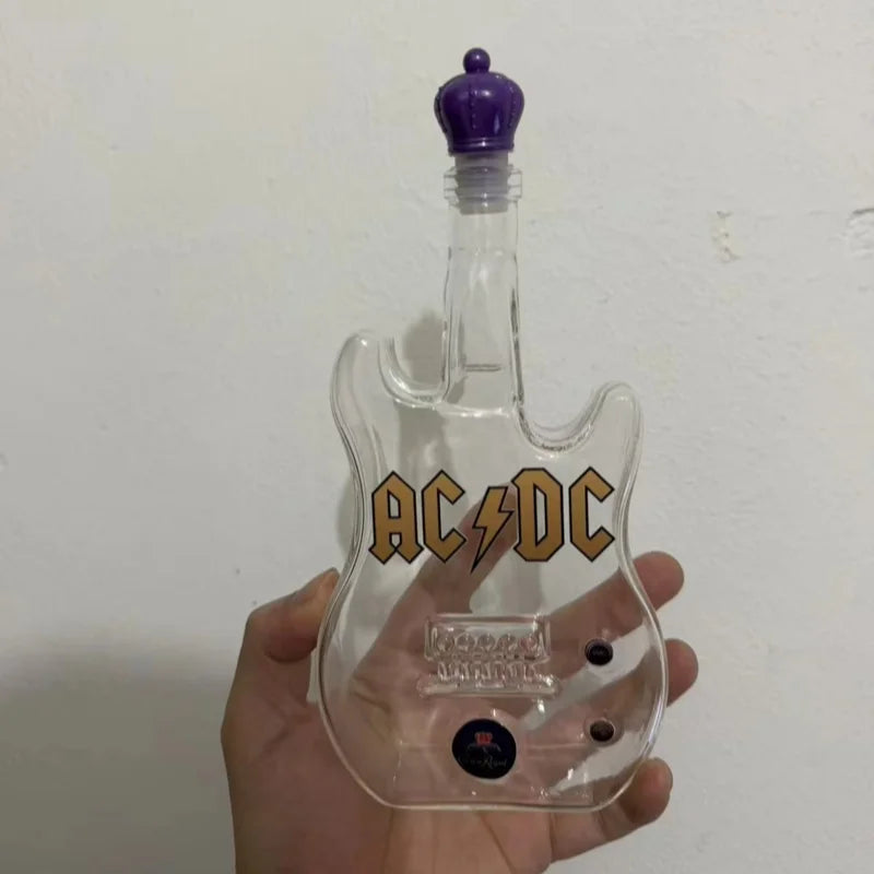 AC/DC Lovers Electric Guitar Shaped Whiskey Decanter with Crown Topper Creative Style Crystal Glass Liquor Bottle for Rock Fans Gifts Bar Pubs Night Club Drinkware Decorations Barware Accessories