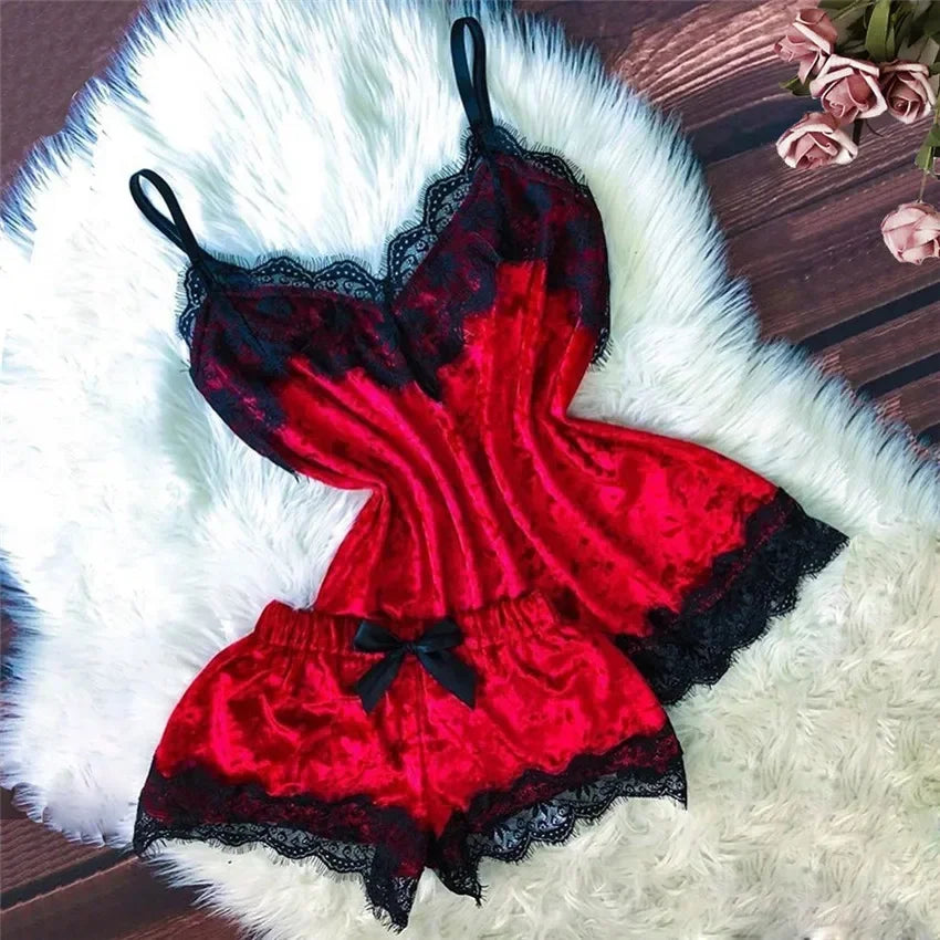 2 PCS Set S-XL Size Autumn Winter Velvet 6 Colors Pajamas Set Women's Sexy Lingerie Sleepwear Nightwear Cute Cami Top and Shorts Pajamas Sets Loungewear Home Wear Women Lingerie Clothing Supplies