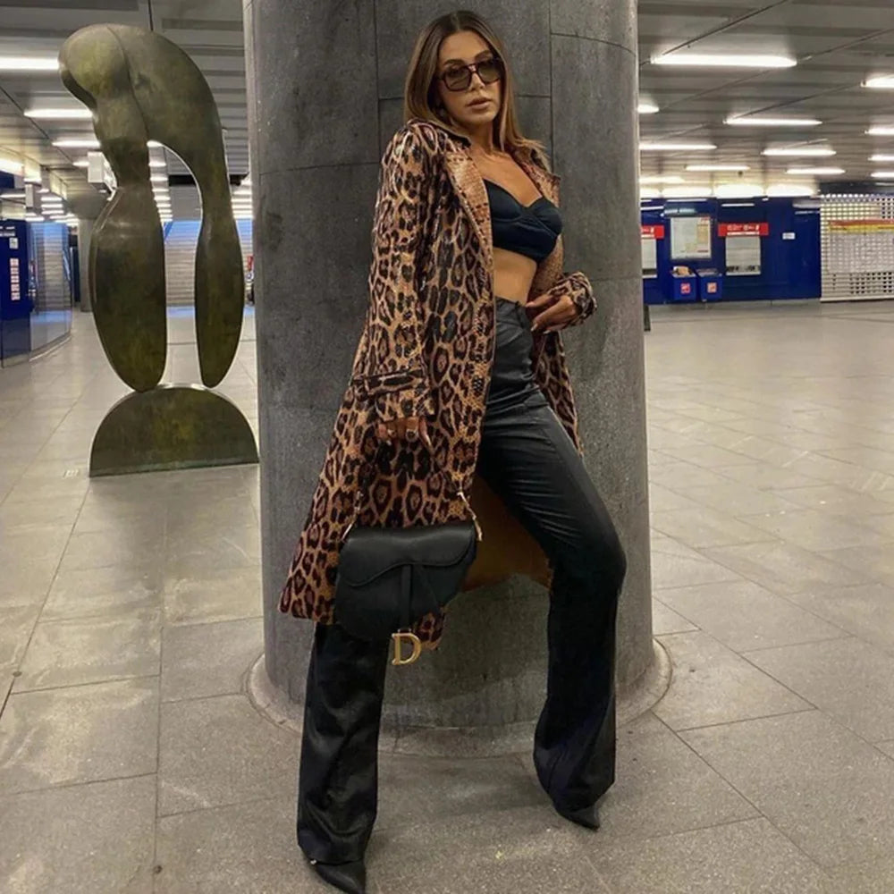 NEW Arrivals Luxury High Quality Winter New Snake Coat Women Sexy Belt Slim Patent Leather Washed Coats Female Evening Red Carpet Evening Nightclub Party Girls Ladies Luxury Fashion Clothing Supplies