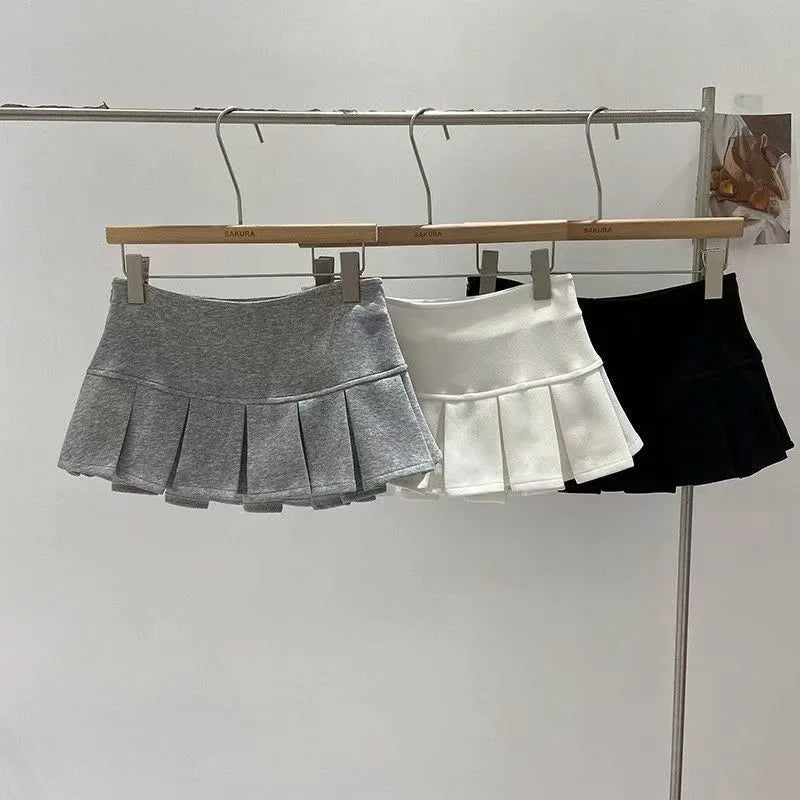 Sexy Mini Skirts Women New Summer Black Fashion Zipper Partywear Casual Slim Pleated Skirt Elegant Versatile Sexy Female Skirt