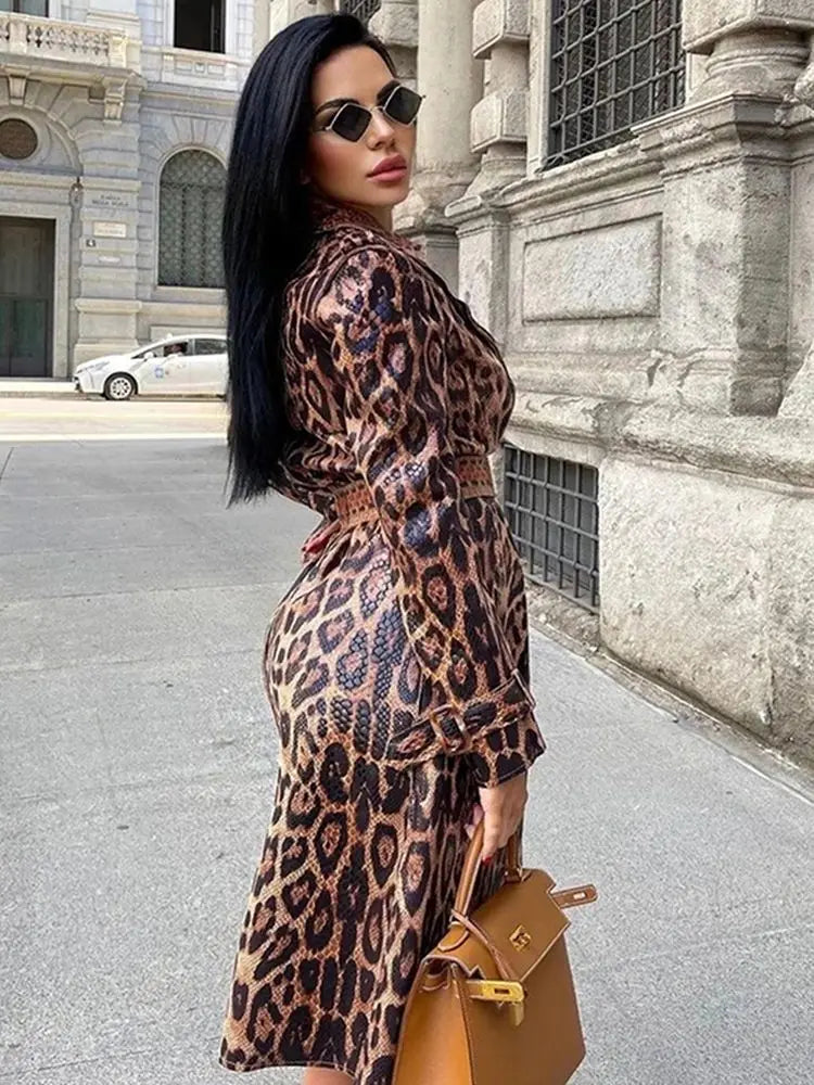 NEW Arrivals Luxury High Quality Winter New Snake Coat Women Sexy Belt Slim Patent Leather Washed Coats Female Evening Red Carpet Evening Nightclub Party Girls Ladies Luxury Fashion Clothing Supplies