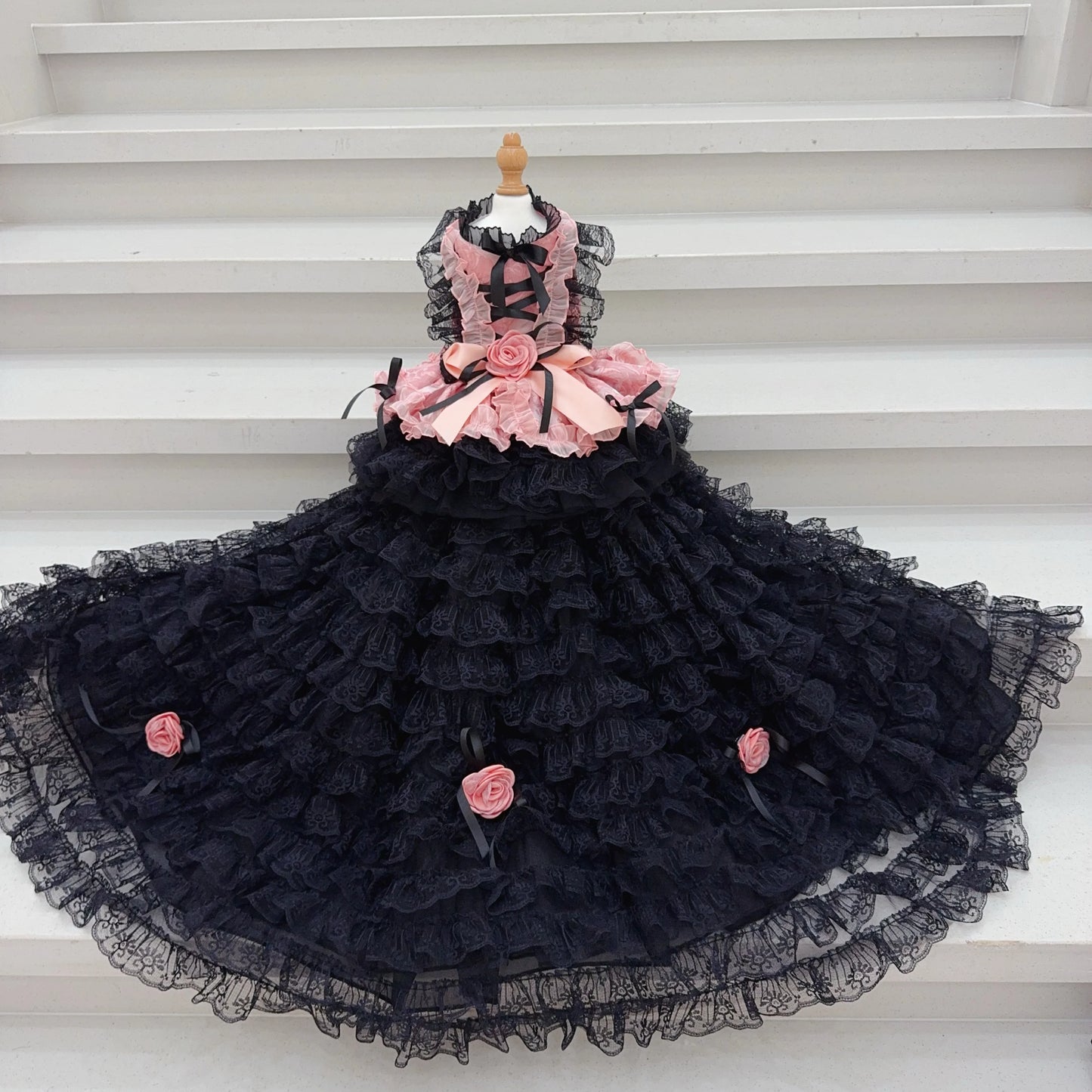 High-End Luxury Pet Puppy Dog Clothes Fine Handmade Black Red Rose Flower Bow Lace Long Tail Princess Dress For Small Medium Dog