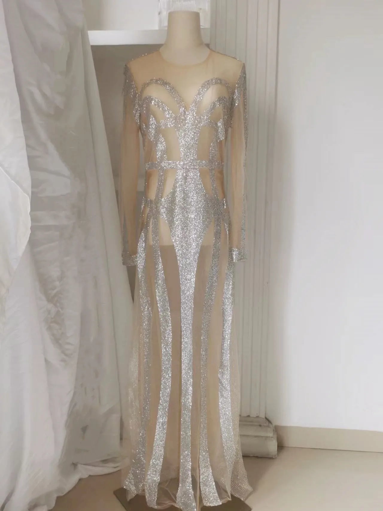 NEW Arrivals S-2XL One Size Smaller Than Usual Luxury Women Diamonds Prom Dresses Sexy Sprinkled Gold Banquet Package Hip Mermaid Evening Party Maxi Dress Ladies Luxury Fashion  Clothing Supplies