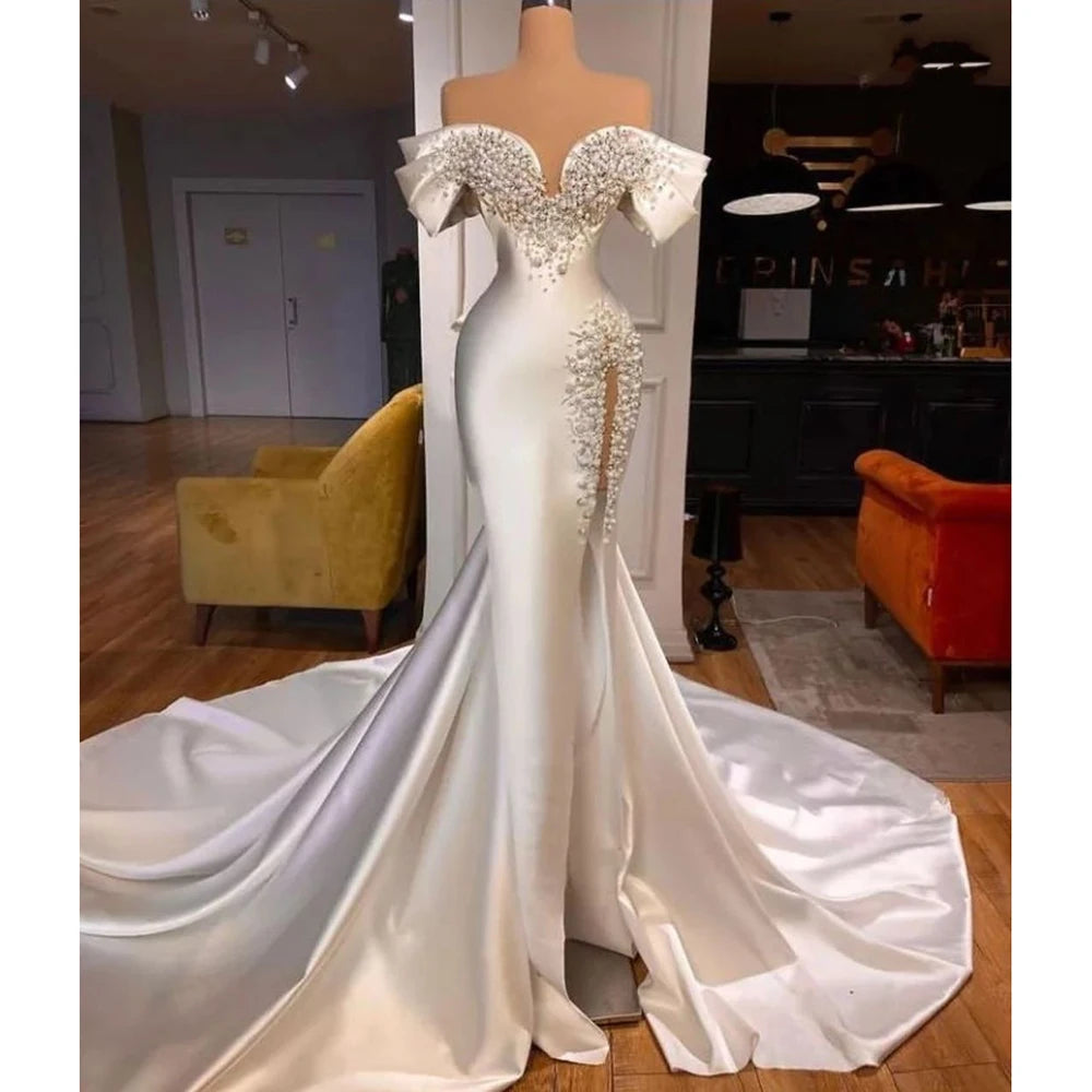 Elegant Women  Dress Satin Fashion Sweetheart Pearls Beading Side Slit Court Train Mermaid Gown Bride Dress