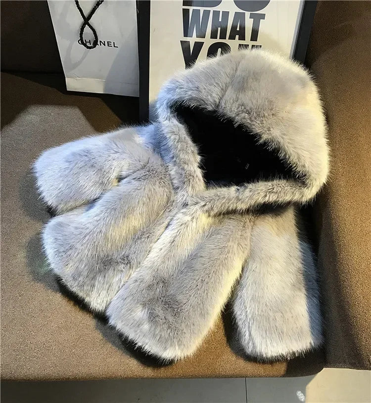NEW Arrivals 2-14yrs Old Girl Fur Coat Winter Warm Snow Outerwear Children Cotton-Padded Italian Style Boys and Girls Mink Hair Hooded Fur Coat Short Baby Fur Coat Children Luxury Fashion Clothing Supplies