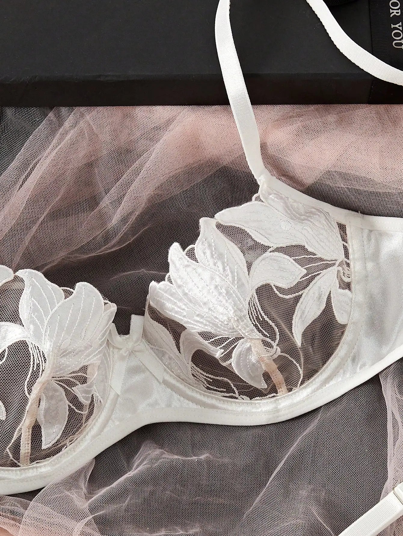 Women Sexy Lingerie Bra Underwear Set Cute Bow Ultrathin Lace Lingerie Set Temptation Erotic Hot Outfits For Pretty Girls