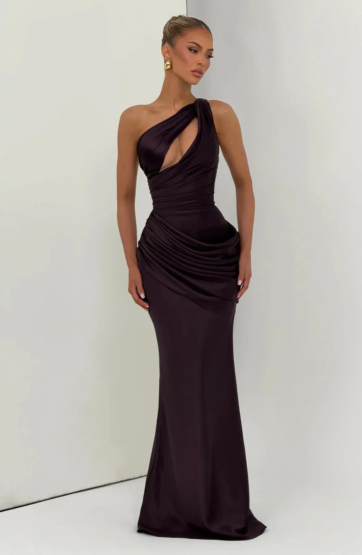 NEW Arrivals 4 Colors Spring/Summer Women Sexy Luxury Green Ruched Elegant Satin Maxi Dress Mermaid One-Shoulder Cutout Slim Fit Flows Lady Evening Party Wedding Guest Business Dinner Outfits